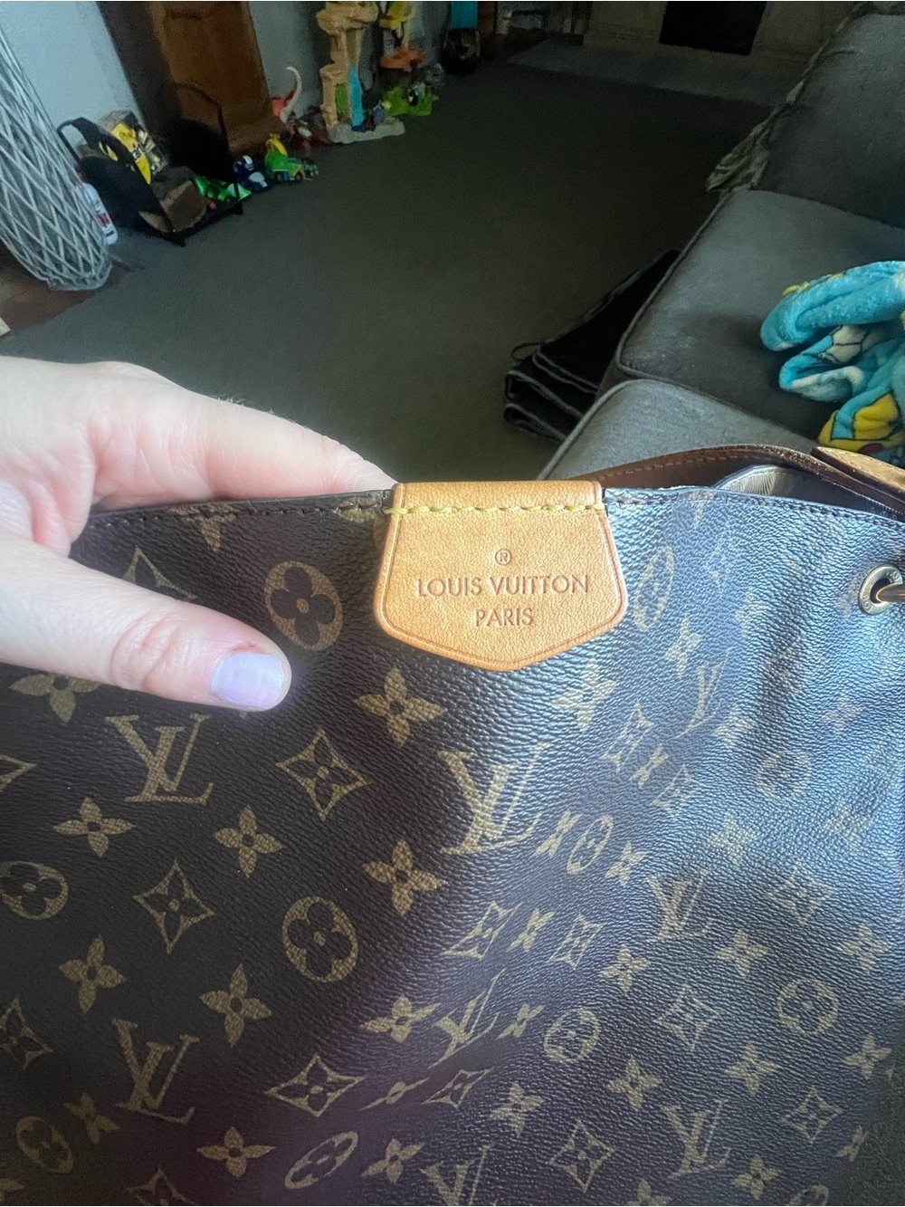Louis Vuitton Graceful PM Bag - Picture 8 of 13